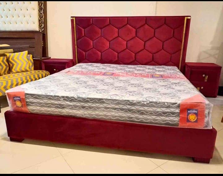 Bed / bed set / king size bed / double bed / poshish bed /side tables 18