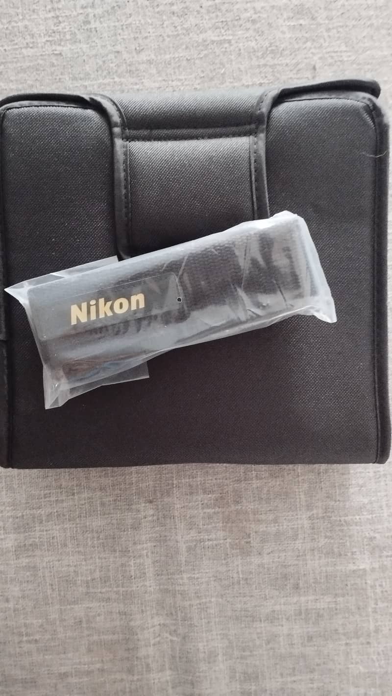 Nikon ACULON A211 10x50 Binoculars-box opened only 1