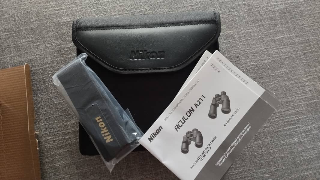 Nikon ACULON A211 10x50 Binoculars-box opened only 3