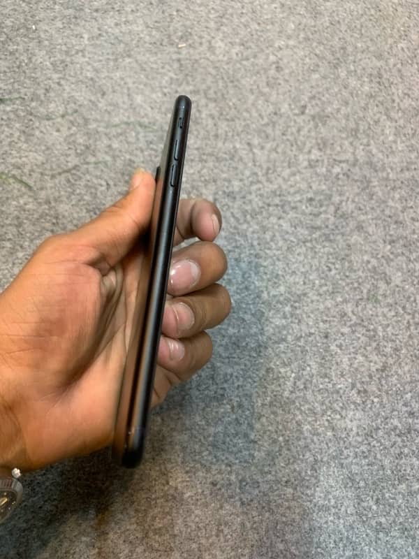 iphone 7 plus PTA approved 4