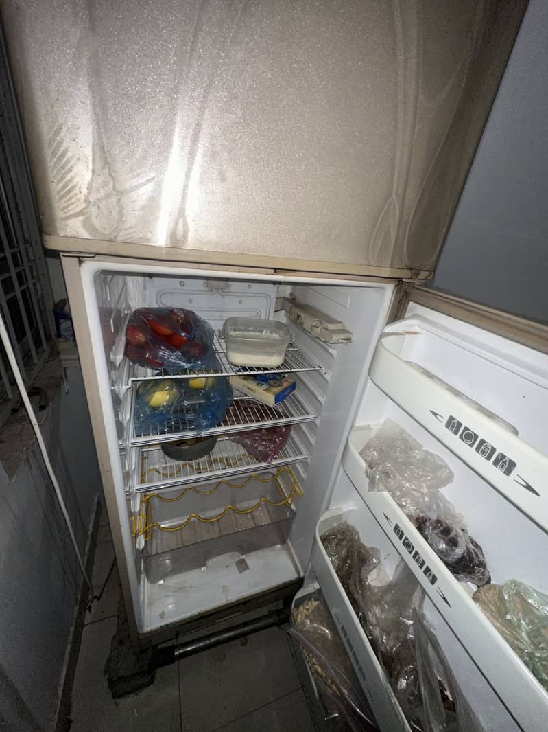 Dawlance Fridge Model 9188 for sale (Full Size) 3