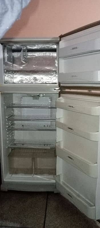 DAwlance Fridge Midium size 3