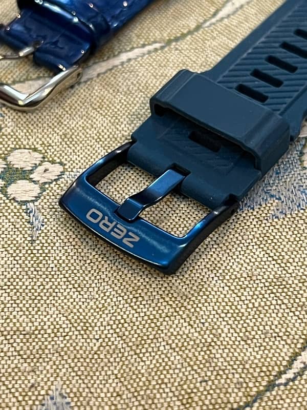 Zero Vogue with 3 straps complete box 8 months warranty 7