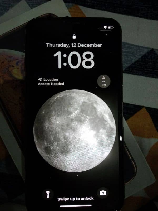 iphone Xs factory unlocked with box 3