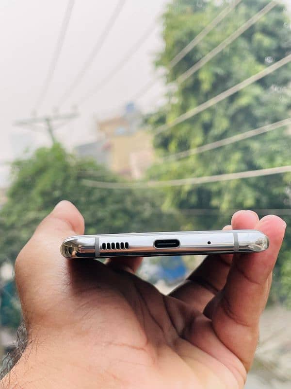 Samsung S20 Plus Dual physical Sim 4