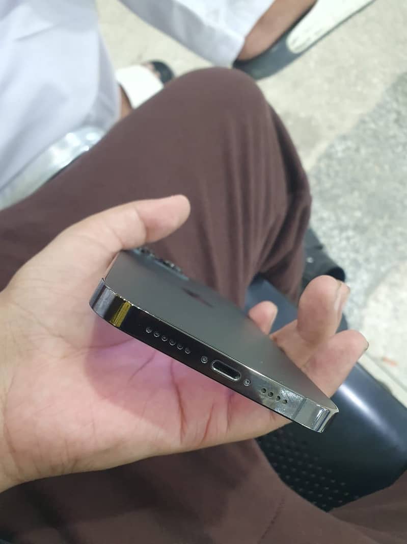 13 PRO MAX 128GB JV sim working 1