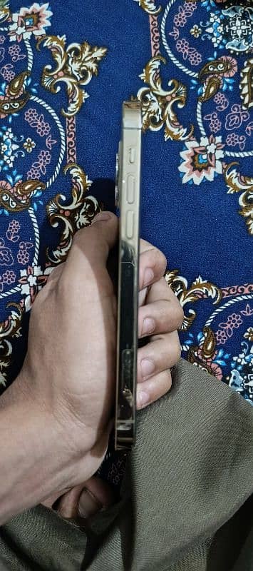 IPHONE 12 PRO FOR SELL . 3