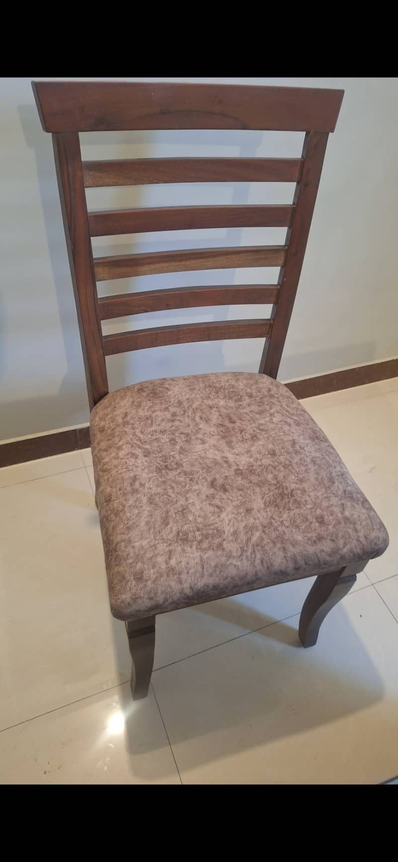 New Dining table for sale 0