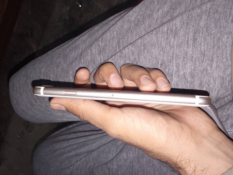 iPhone 7 Non PTA 128gb 3