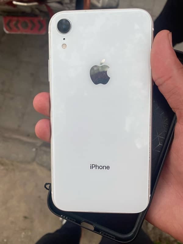 iPhone XR PTA 64Gb 1