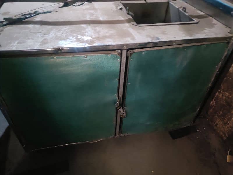 food counter for sale new condition low price 0