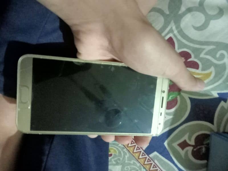 Samsung j4. import from Saudi Arabia 4