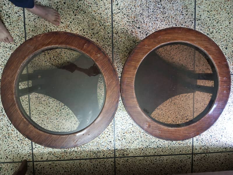 Centre Side table good condition sale 0