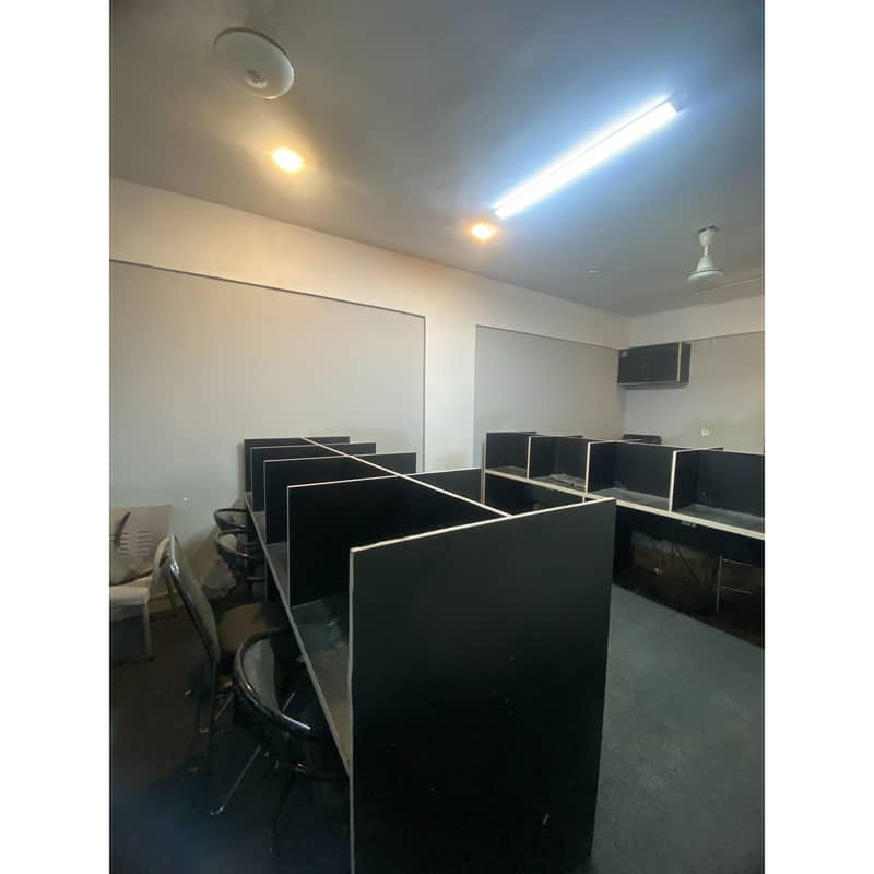 *FURNISHED OFFICE AVAILABLE FOR RENT* OFFICE JUST OPP AT BAITULMUKKARAM MASJID 0