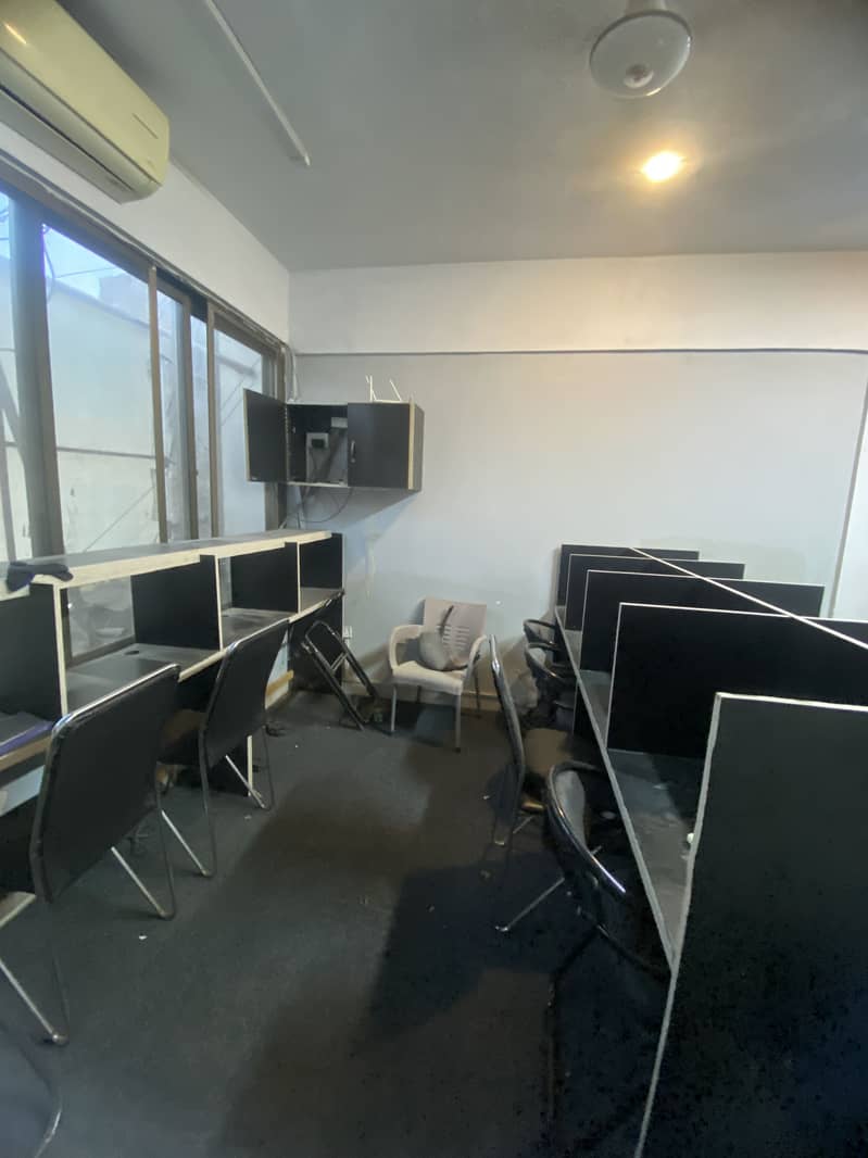 *FURNISHED OFFICE AVAILABLE FOR RENT* OFFICE JUST OPP AT BAITULMUKKARAM MASJID 1