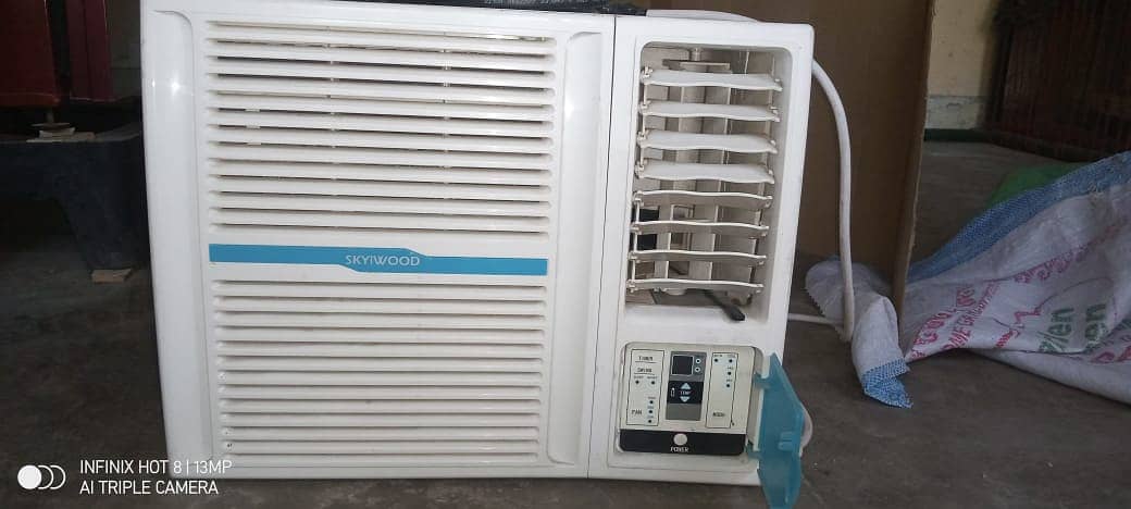 Window AC 0