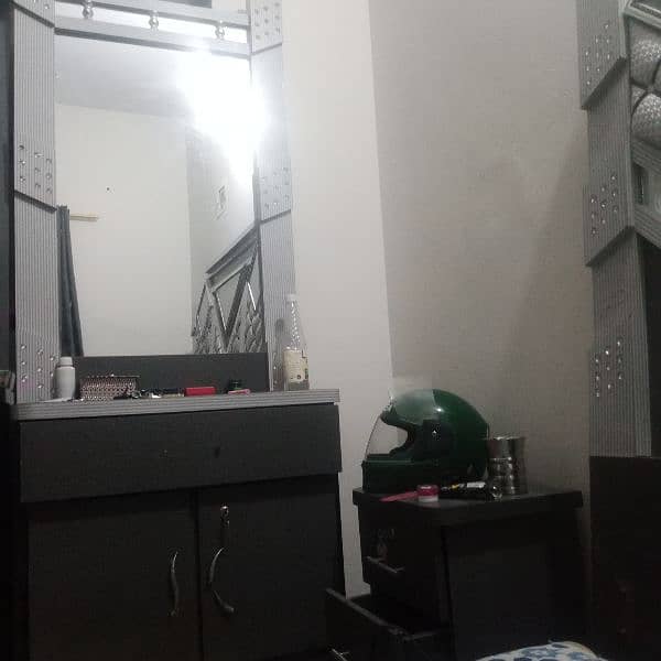 dressing table 0