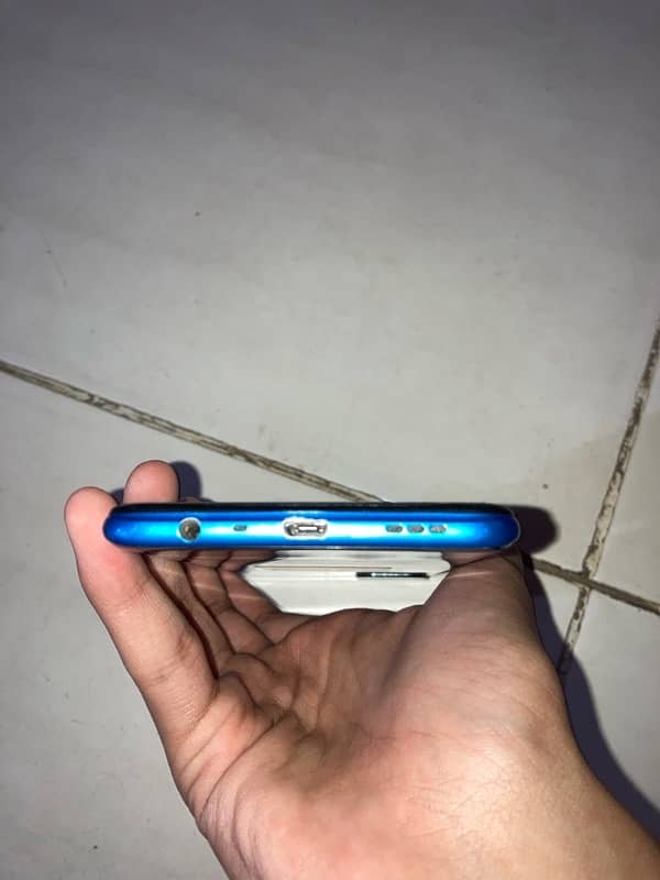 Oppo A16e with box 4