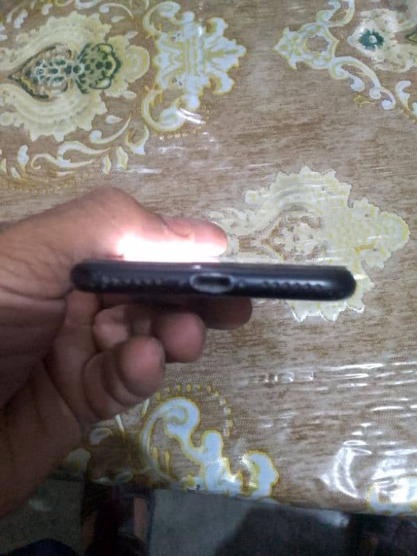 iphone 7 128 GB non pta 1