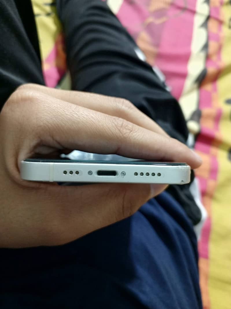 Iphone 12 3