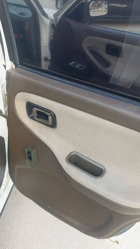 Nissan sunny Ex saloon Genvion condition 7