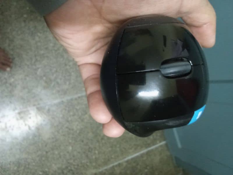 Microsoft Sculpt Ergonomic Mouse 3