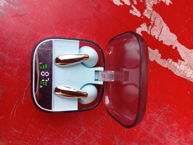 Bluetooth q6 1