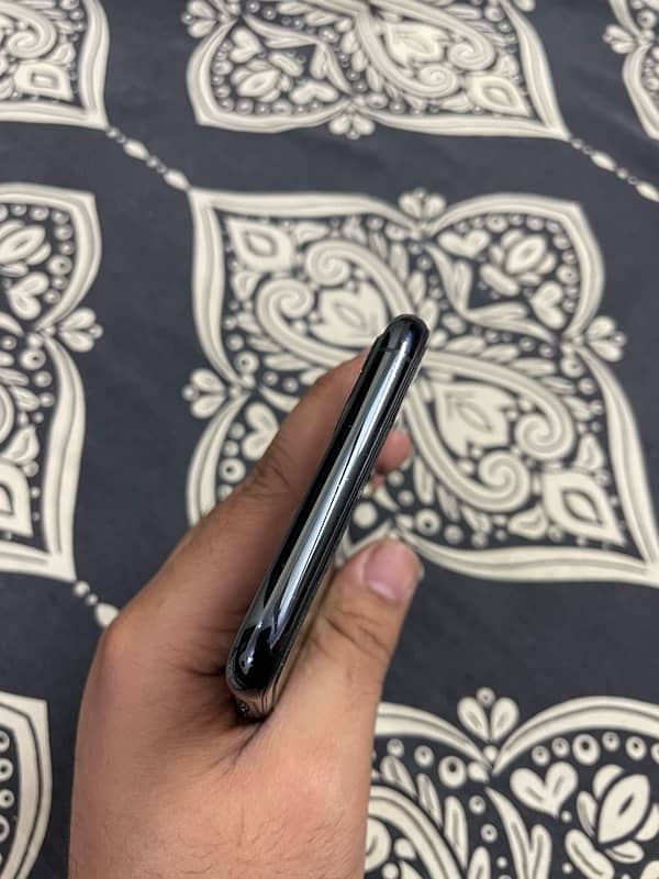 Iphone 11 pro Max 1