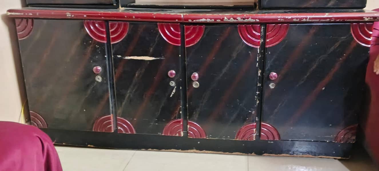 Divider With 4 Cabinets 1