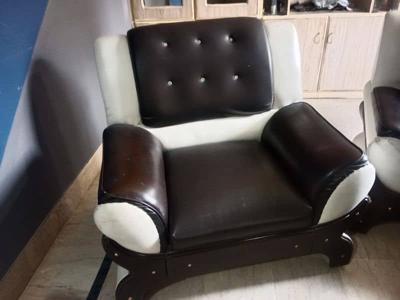 furniture for sale bedroom, sofa set , almari, dressing table , foam 3