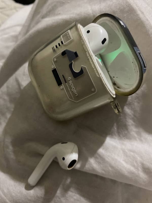 Apple 2nd Generation 2