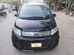 Honda Freed / Spike 2013
