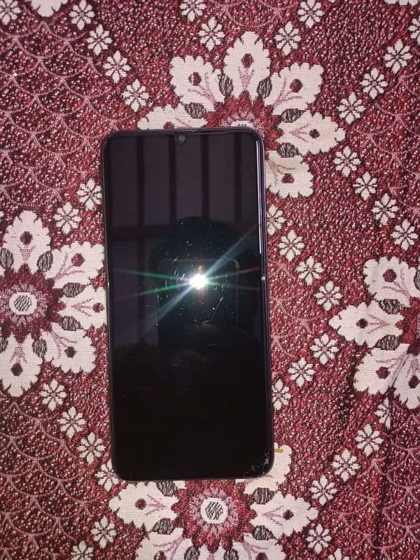Q Mobile Smart 8 1