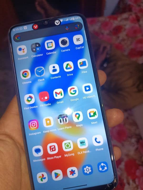Q Mobile Smart 8 3