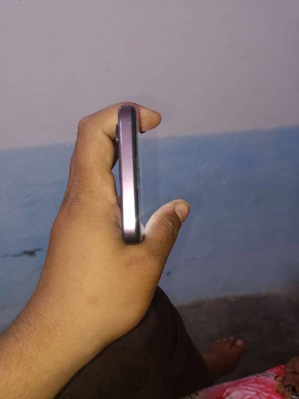 Q Mobile Smart 8 4
