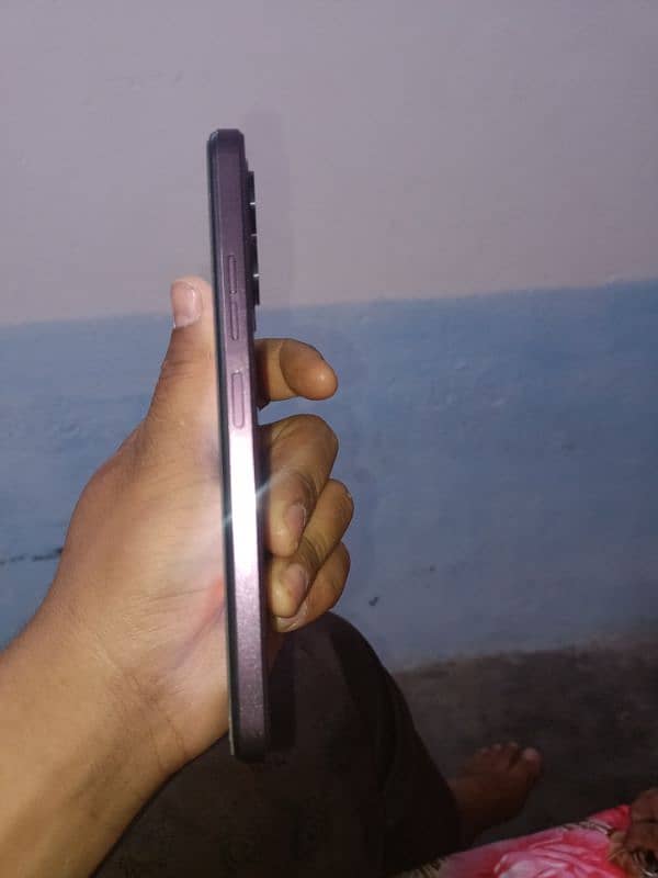 Q Mobile Smart 8 5