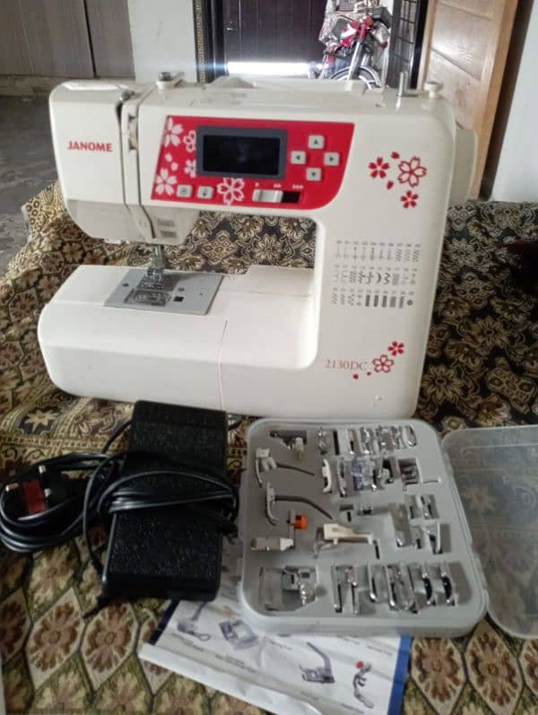 Sewing Machine just like new 1