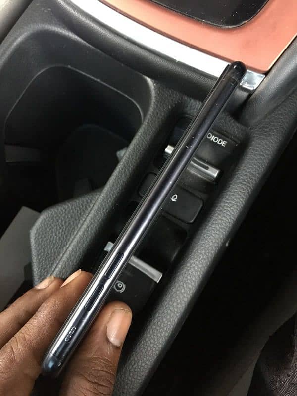 SE 64GB HEALTH 83 NON PTA 2