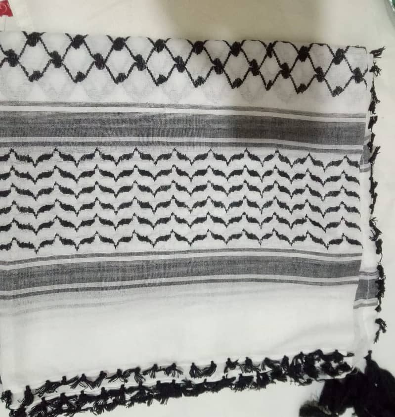 Palestinian Keffiyeh Scarf – Summer-Ready Fashion for Men & Women 3