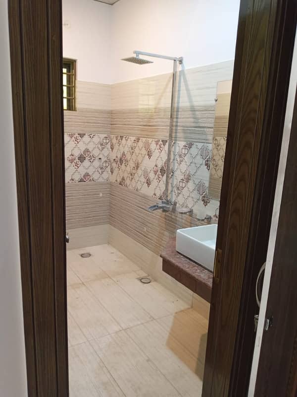 A 12 Marla Lower Portion In Islamabad Is On The Market For rent 3
