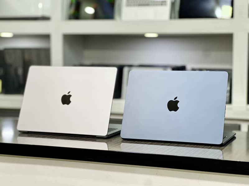 Apple Macbook Air M2 2022 08 Cores (With Box) 1