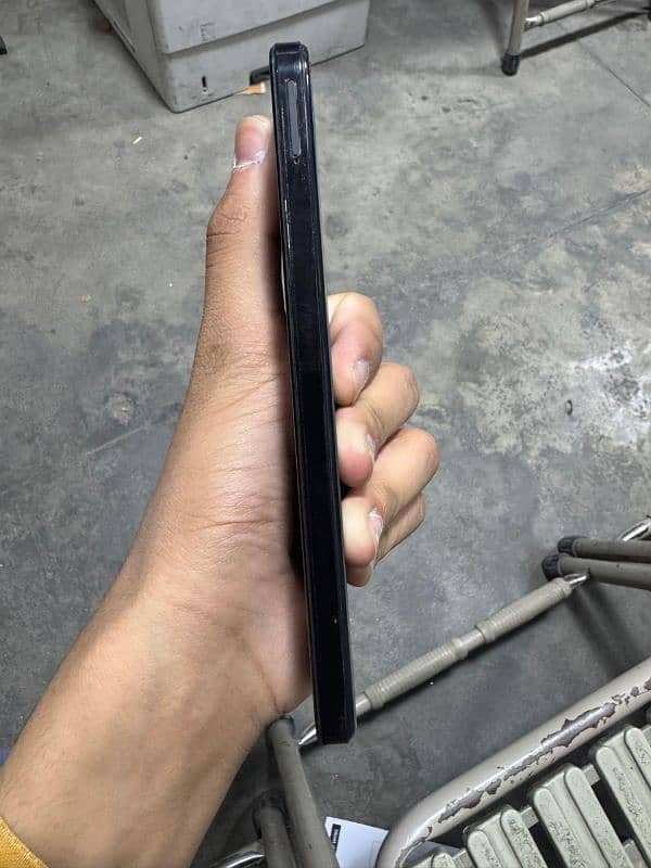 VIGoTEL New 10 Phone 2 gb 32 gb 10 by 10 condition Only 7 days used 4