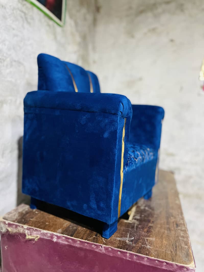 Mini sofa seats for baby’s Home Delivery Available in All Pakistan 3