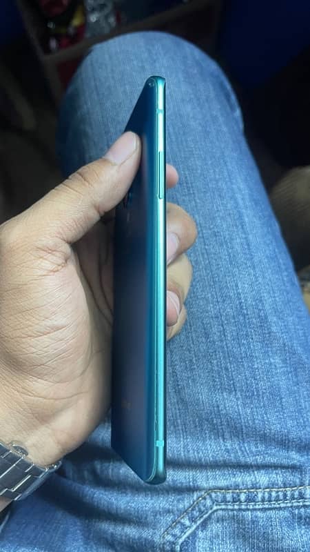 One plus 8 12 /256 6