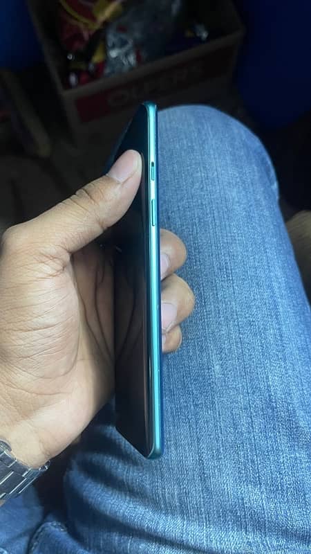 One plus 8 12 /256 7