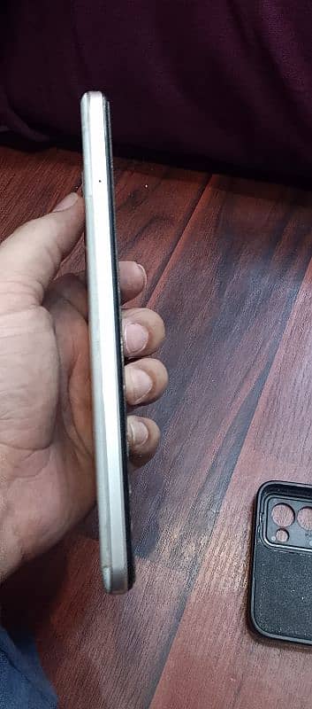 tecno camon 18 t 4