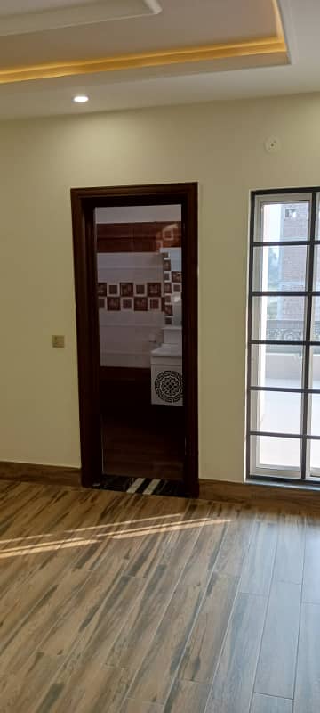 10 MARLA BRAND NEW MODERN HOUSE FOR SALE IN Khayaban E Amin Lahore 28