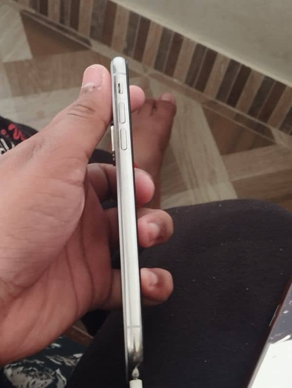 iPhone xs 1