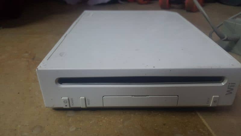 nintendo wii only console and adopter for sell 0