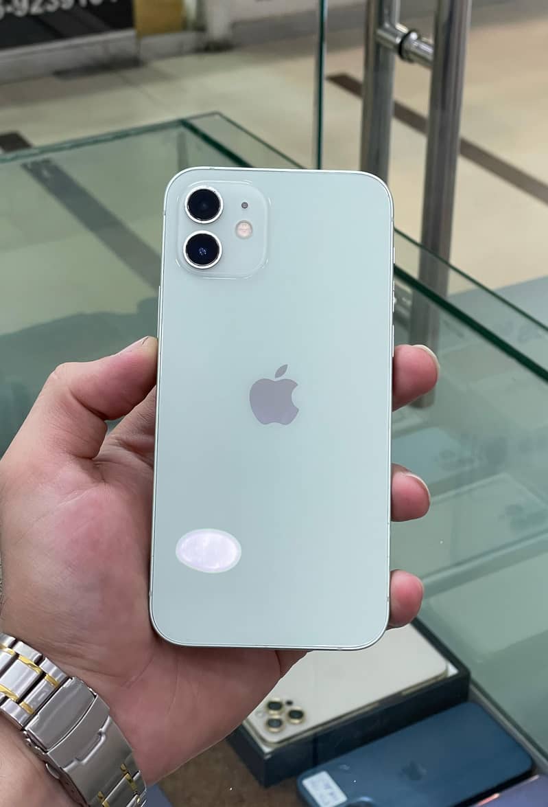 Apple iPhone 12 0